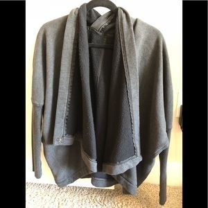 Lululemon sweater/sweatshirt